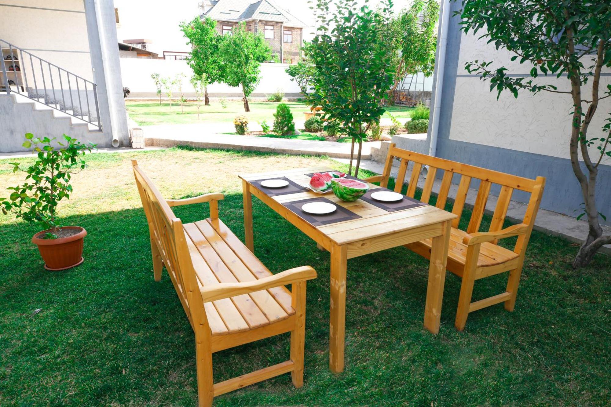 Hotel Good Night Jalal-Abad Exterior foto