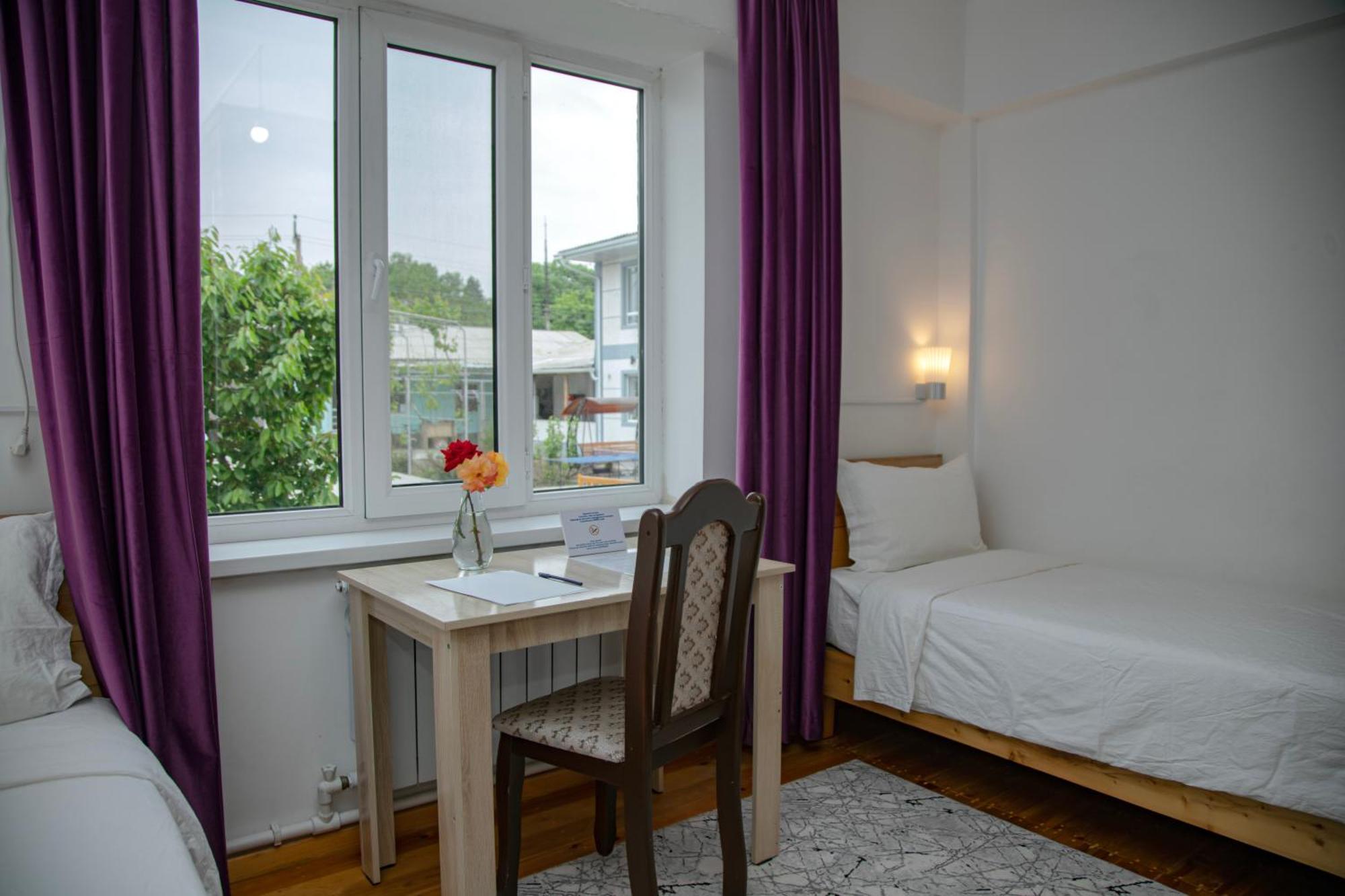 Hotel Good Night Jalal-Abad Exterior foto