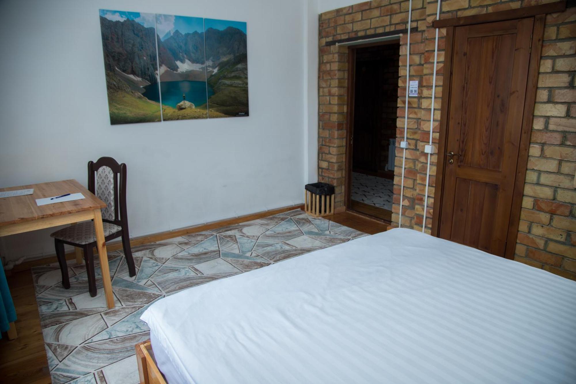 Hotel Good Night Jalal-Abad Exterior foto